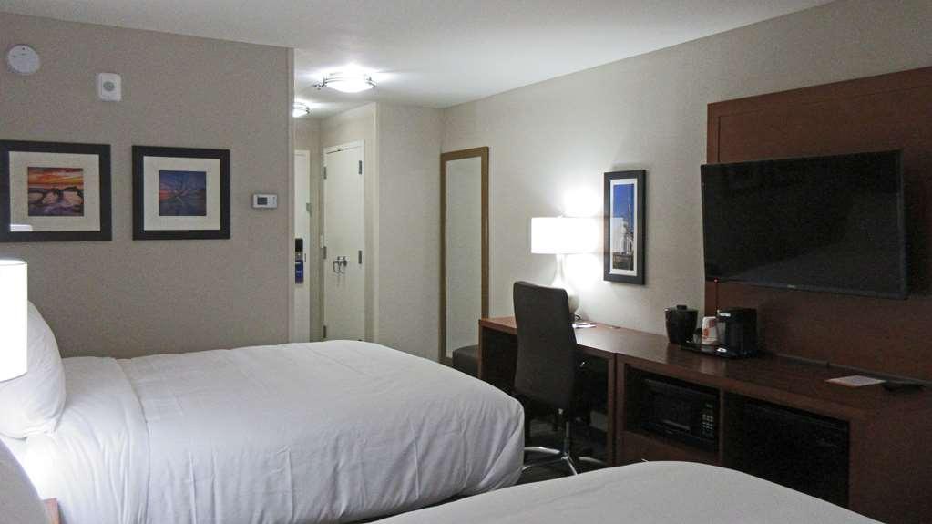 Comfort Inn & Suites Брунсуик Стая снимка