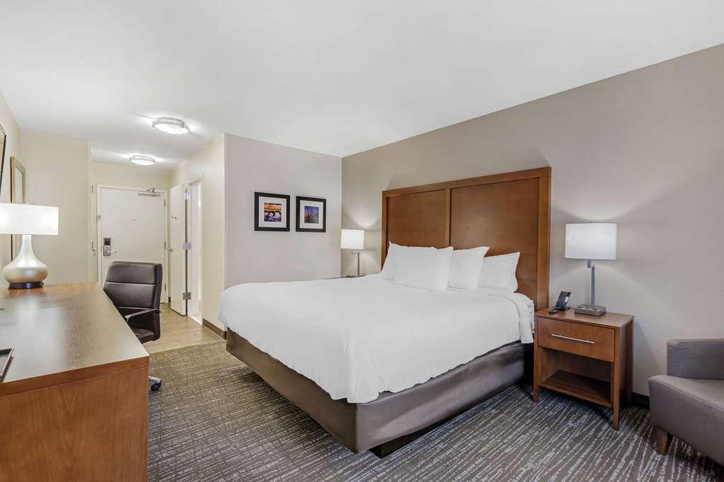 Comfort Inn & Suites Брунсуик Стая снимка