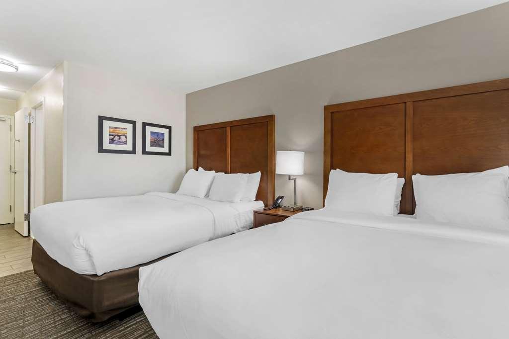 Comfort Inn & Suites Брунсуик Стая снимка